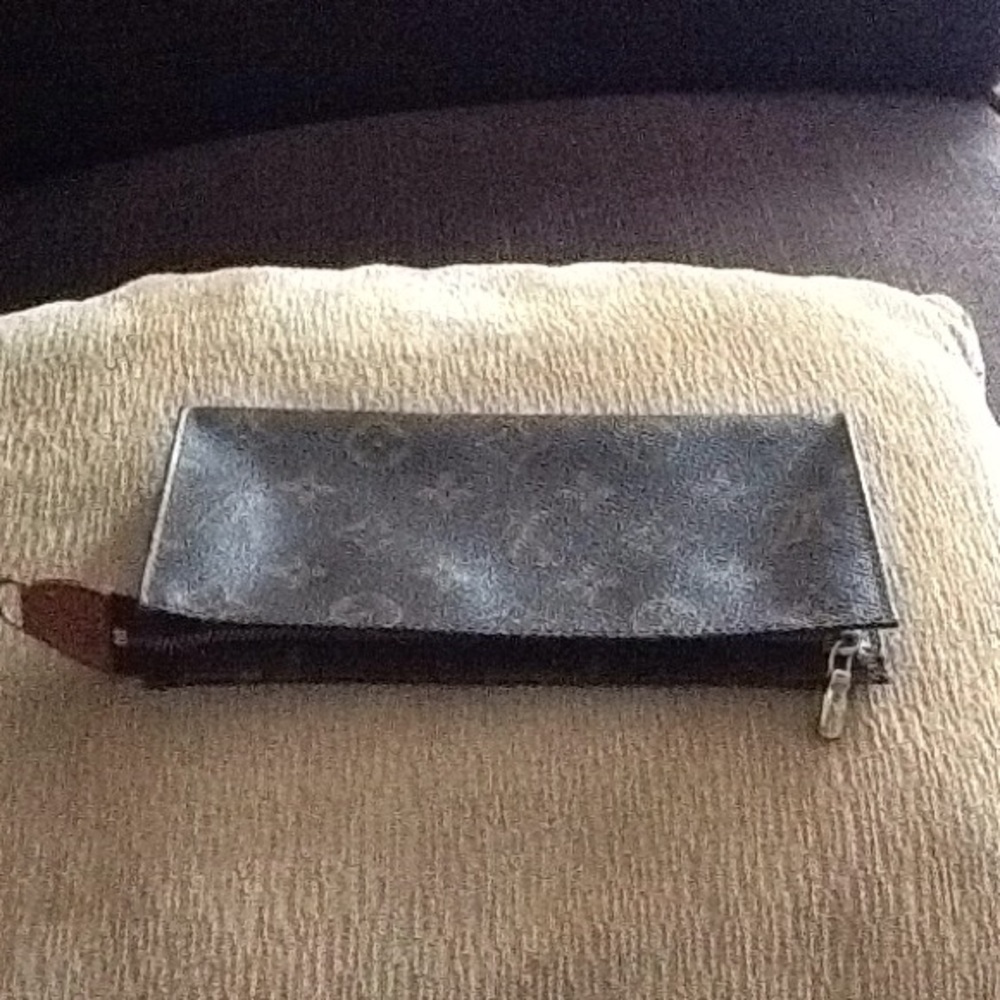 Louis Vuitton GM Pouch